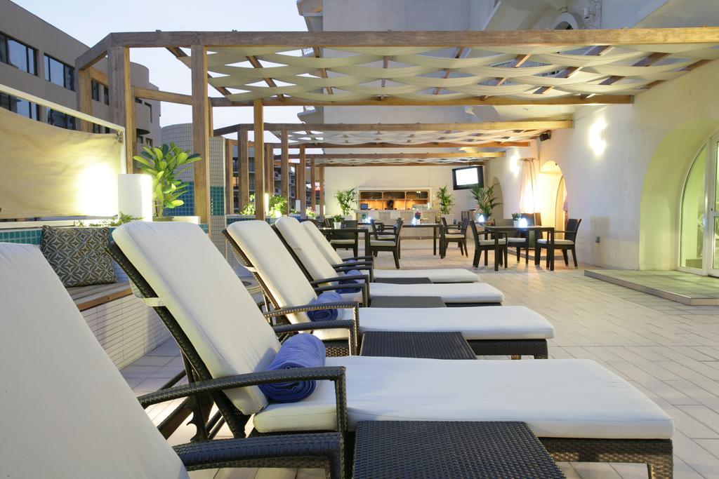 Ramada Dubai Hotel Exterior photo