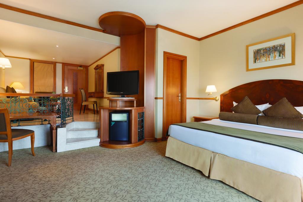 Ramada Dubai Hotel Exterior photo