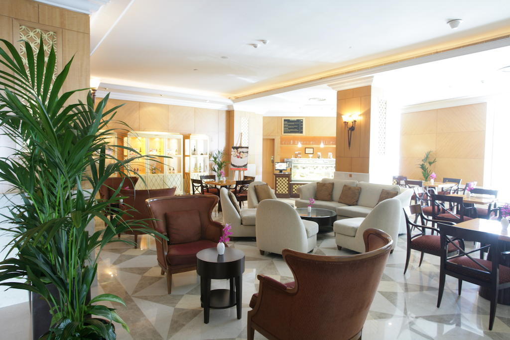 Ramada Dubai Hotel Exterior photo
