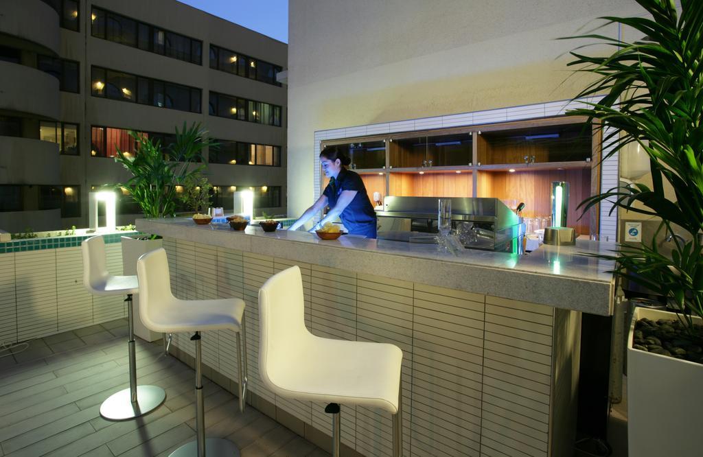Ramada Dubai Hotel Exterior photo